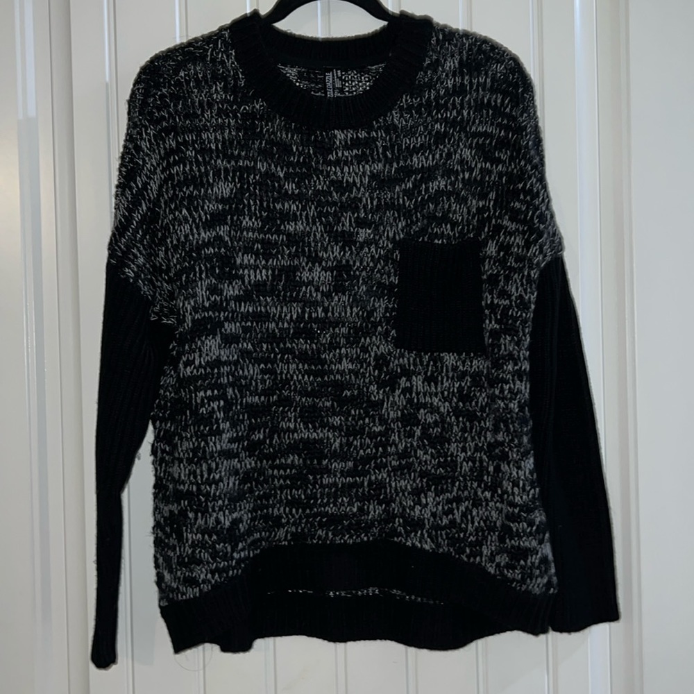 Vici Sweater